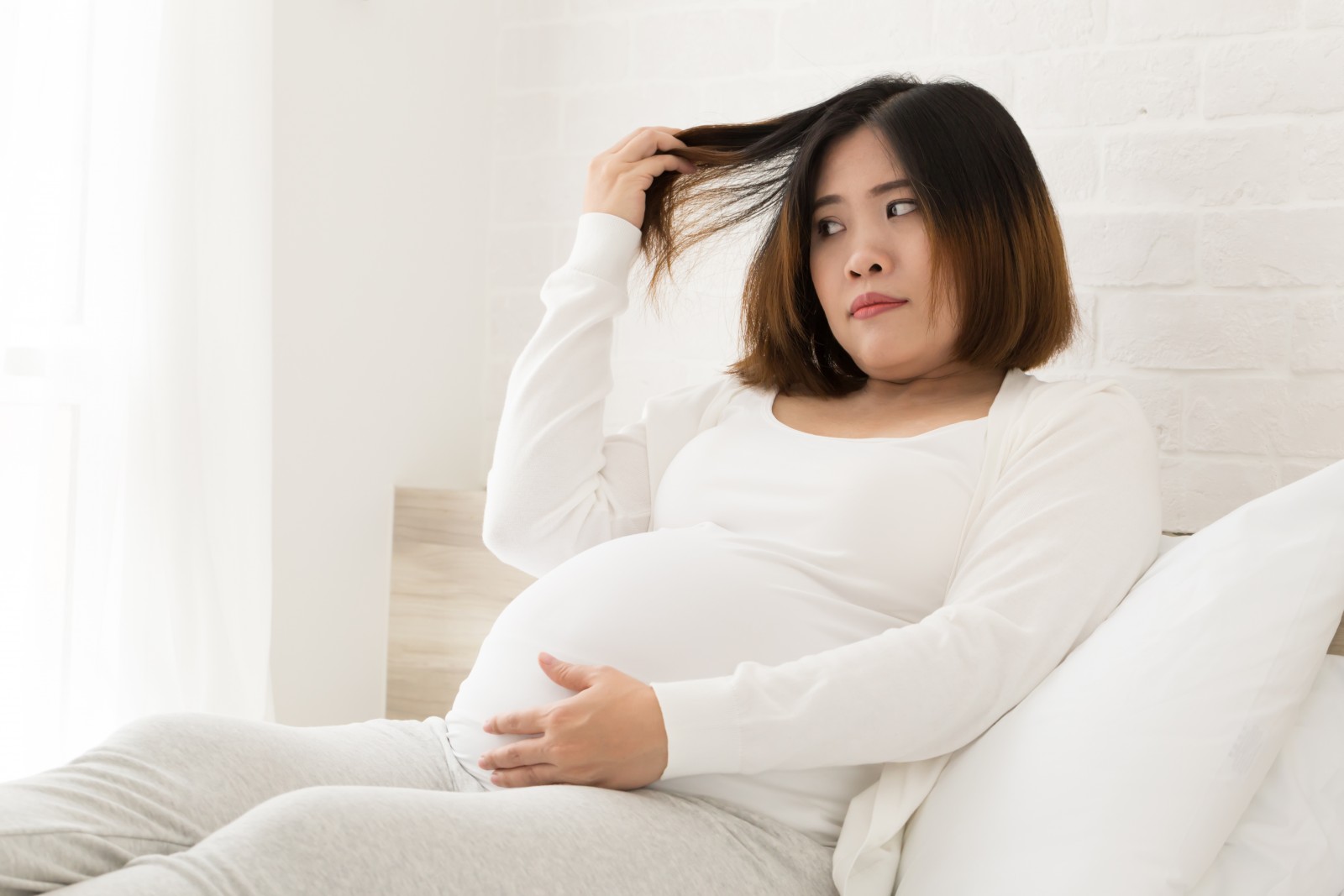 Прически для беременных в домашних условиях